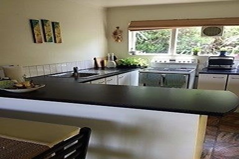 Photo of property in 49 Chartwell Drive, Crofton Downs, Wellington, 6035