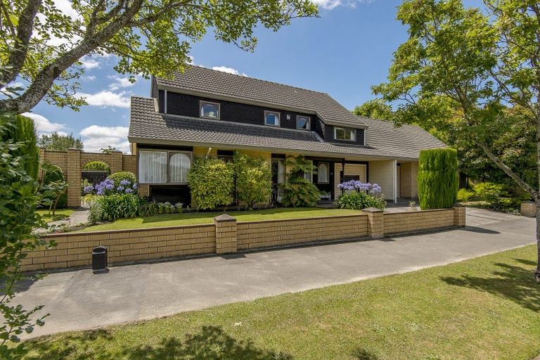Photo of property in 24 Montclare Avenue, Ilam, Christchurch, 8041