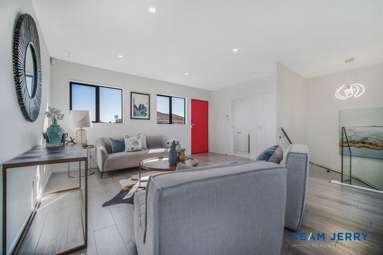 Photo of property in 14a Wahine Street, Papakura, 2110