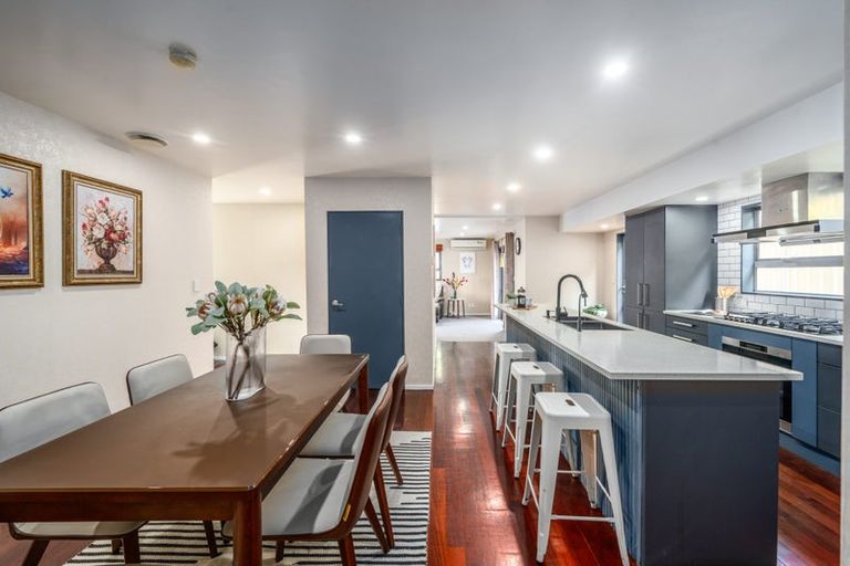 Photo of property in 54 Amesbury Drive, Churton Park, Wellington, 6037