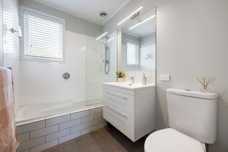 Photo of property in 86 Browning Street, Leamington, Cambridge, 3432