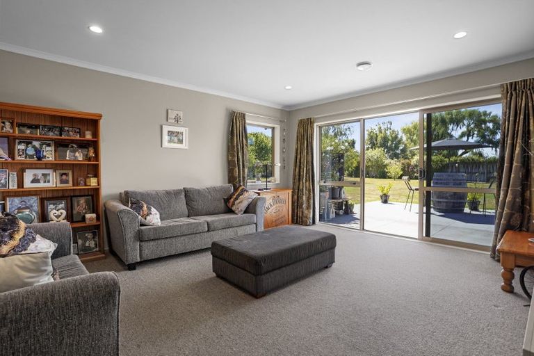 Photo of property in 5 Willowside Place, Amberley, 7410