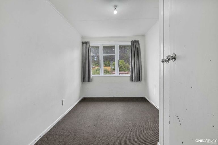 Photo of property in 141 Castor Crescent, Cannons Creek, Porirua, 5024