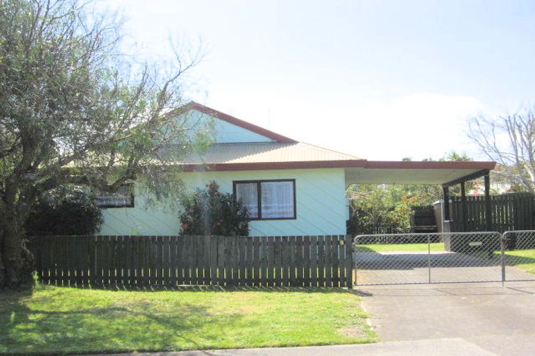 Photo of property in 8b Hayley Grove, Papamoa Beach, Papamoa, 3118