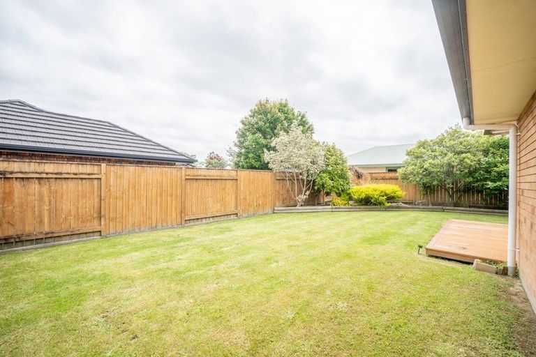 Photo of property in 8 Nevada Way, Kelvin Grove, Palmerston North, 4414