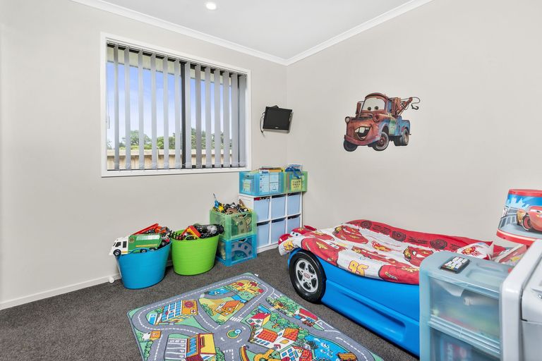 Photo of property in 13 Millbrae Place, Pokeno, 2402