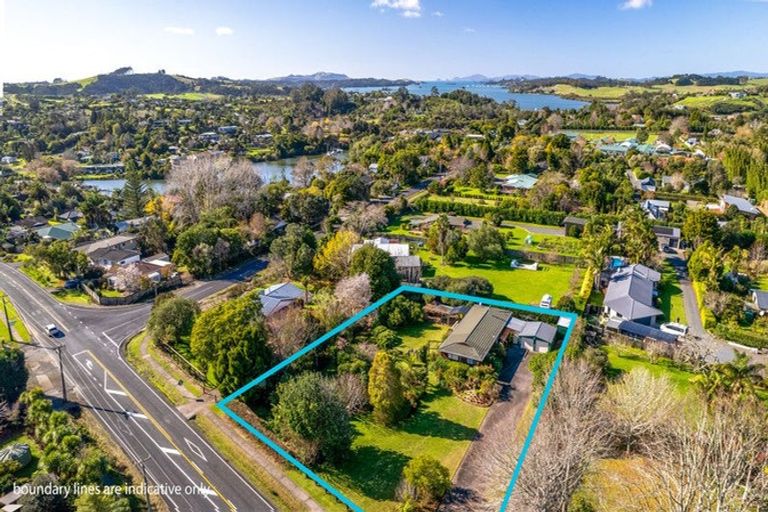 Photo of property in 57 Landing Road, Kerikeri, 0230
