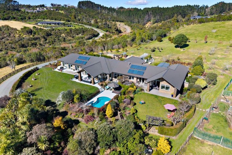 Photo of property in 35 Polo Lane, Whitford, Manurewa, 2576