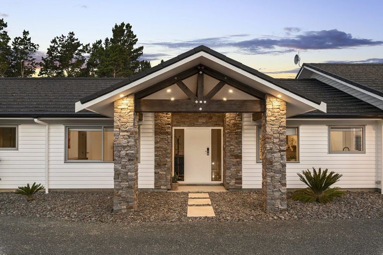 Photo of property in 132b Dormer Road, Waitoki, Helensville, 0875