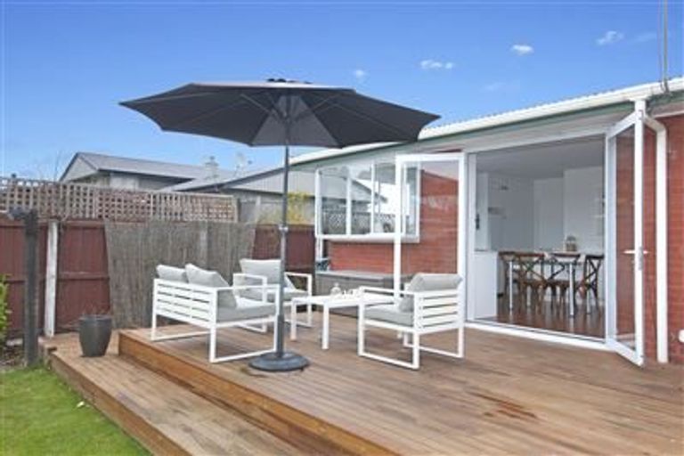 Photo of property in 188 Grimseys Road, Redwood, Christchurch, 8051