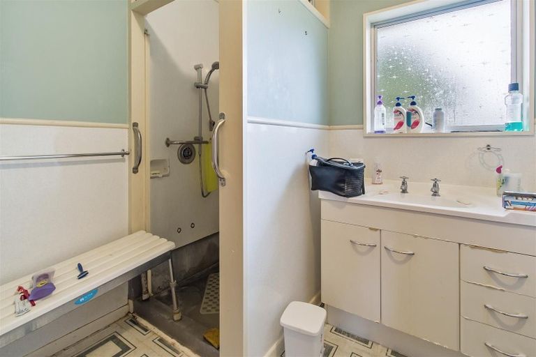 Photo of property in 6 Price Street, Waimate, 7924