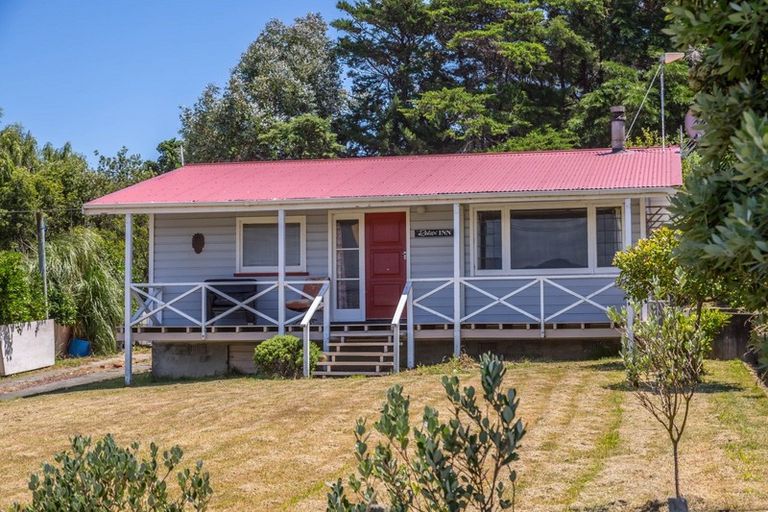 Photo of property in 24 Whangaimoana Beach Road, Whangaimoana, Featherston, 5772