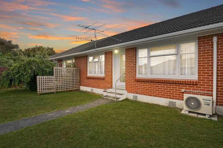 Photo of property in 2/12 Hildreth Street, Trentham, Upper Hutt, 5018