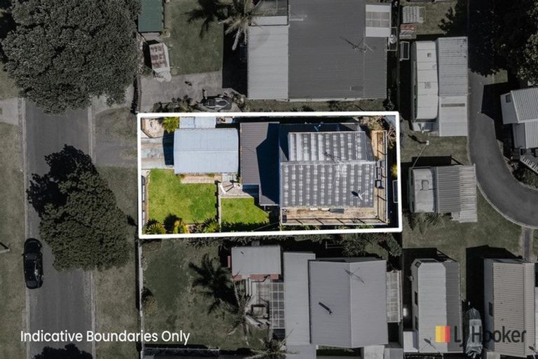 Photo of property in 28 Ocean View Road, Waihi Beach, 3611