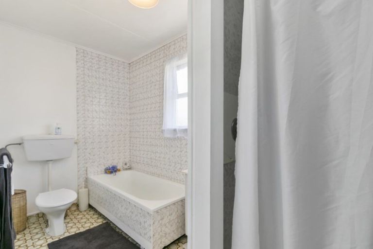 Photo of property in 58 Totara Street, Wainuiomata, Lower Hutt, 5014