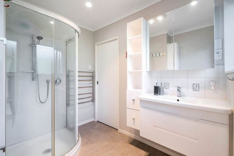 Photo of property in 25 Cromwell Drive, Fitzroy, Hamilton, 3206