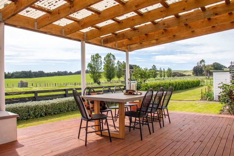 Photo of property in 105 Fraters Road, Martinborough, 5781