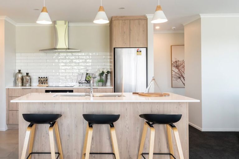 Photo of property in 21 Te Piriti Road, One Tree Point, 0118