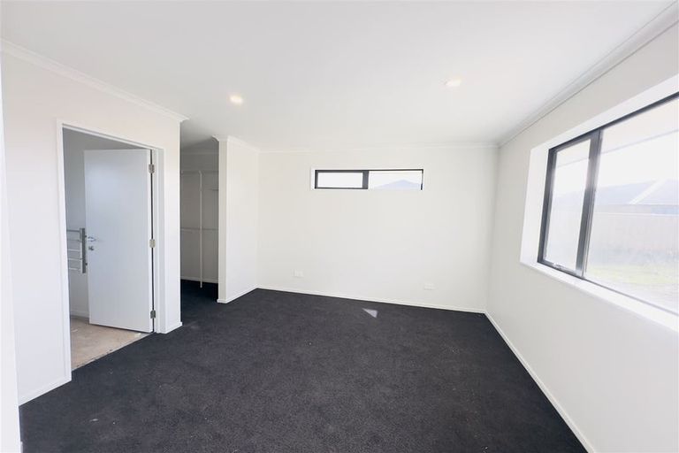 Photo of property in 11 Herridge Street, Woodend, 7691