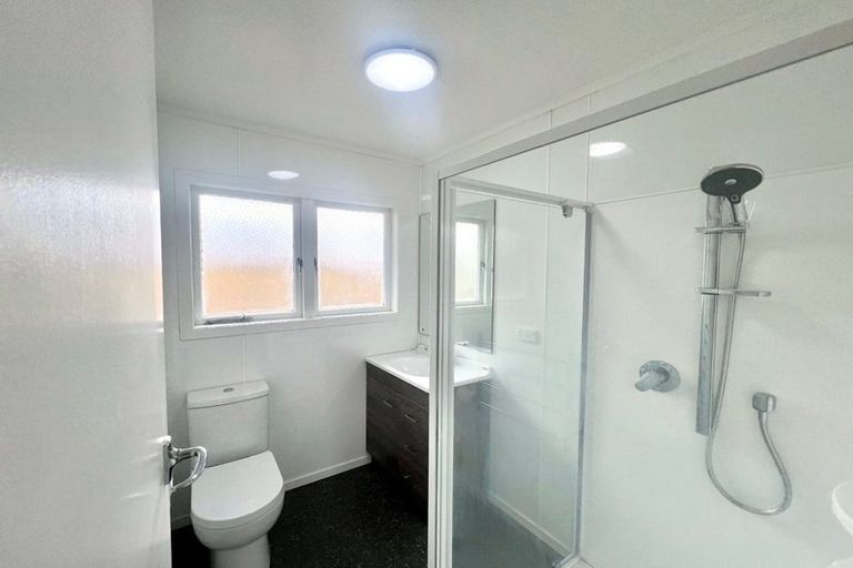 Photo of property in 4/8 Winspear Place, Manukau, Auckland, 2025