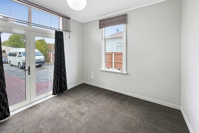 Photo of property in 16 Mackenzie Avenue, Woolston, Christchurch, 8023