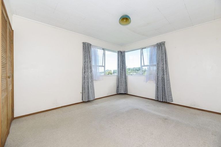 Photo of property in 61 Reynella Drive, Massey, Auckland, 0614