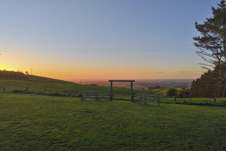 Photo of property in 696 Pahiatua Aokautere Road, Aokautere, Palmerston North, 4471