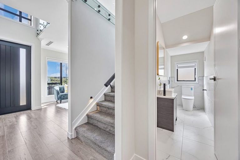 Photo of property in 104 Valderama Drive, Flat Bush, Auckland, 2019