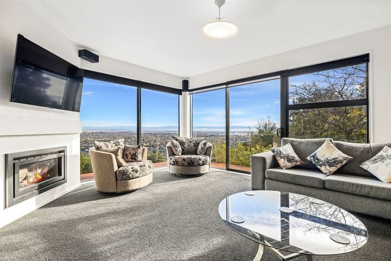 Photo of property in 60 Huntsbury Avenue, Huntsbury, Christchurch, 8022