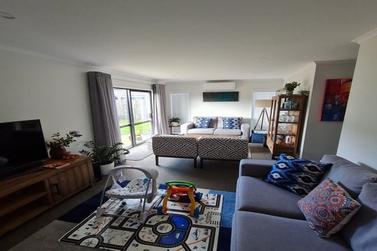 Photo of property in 97 Schoolside Road, Kumeu, 0810