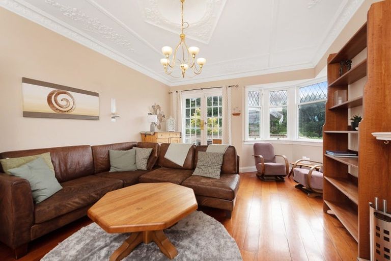 Photo of property in 13 Valley Street, Island Bay, Wellington, 6023