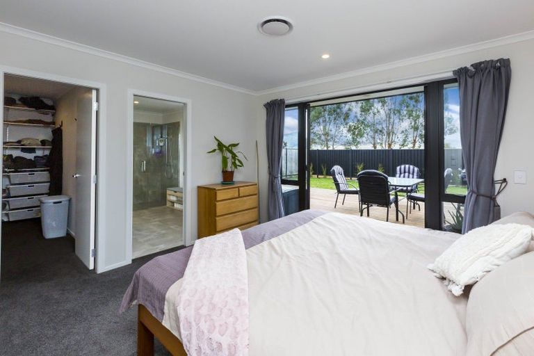 Photo of property in 79 Mawai Hakona Drive, Wallaceville, Upper Hutt, 5018