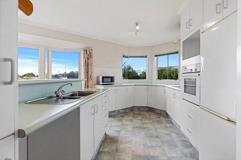 Photo of property in 9 Plateau Heights, Mount Maunganui, 3116
