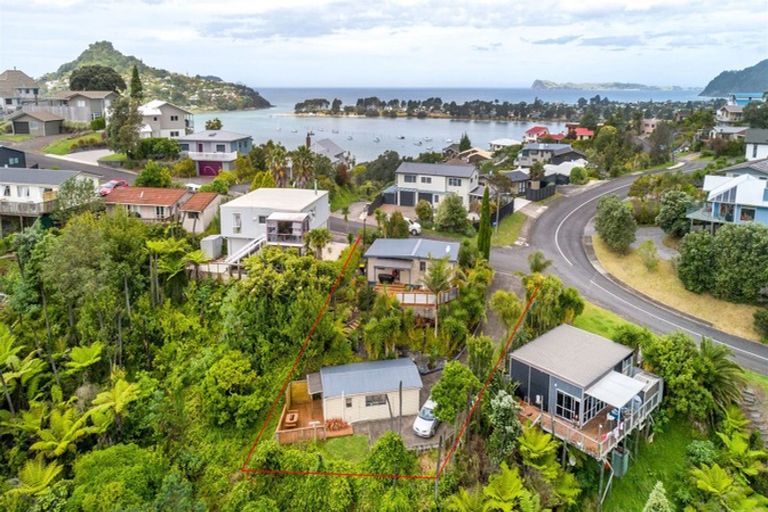 Photo of property in 2 Ridge Road, Tairua, 3508