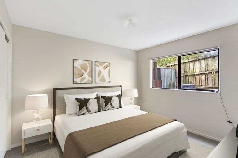 Photo of property in 37a Oteha Valley Road, Northcross, Auckland, 0632