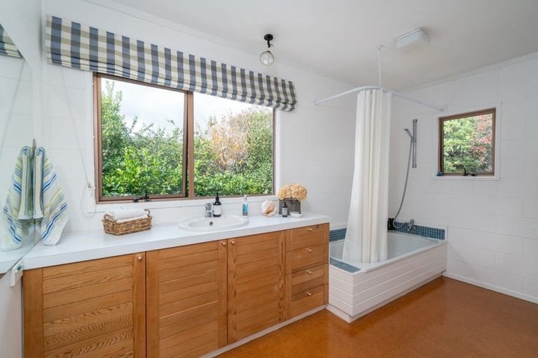 Photo of property in 17 Korimako Road, Waipahihi, Taupo, 3330