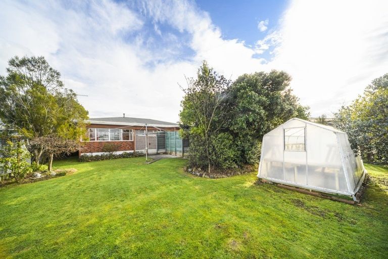 Photo of property in 4 Holdsworth Avenue, Milson, Palmerston North, 4414