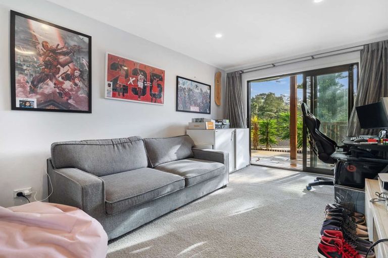 Photo of property in 2/58 James Street, Bayview, Auckland, 0629