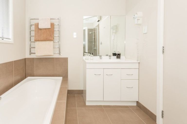 Photo of property in 15 Penwood Street, Russley, Christchurch, 8042