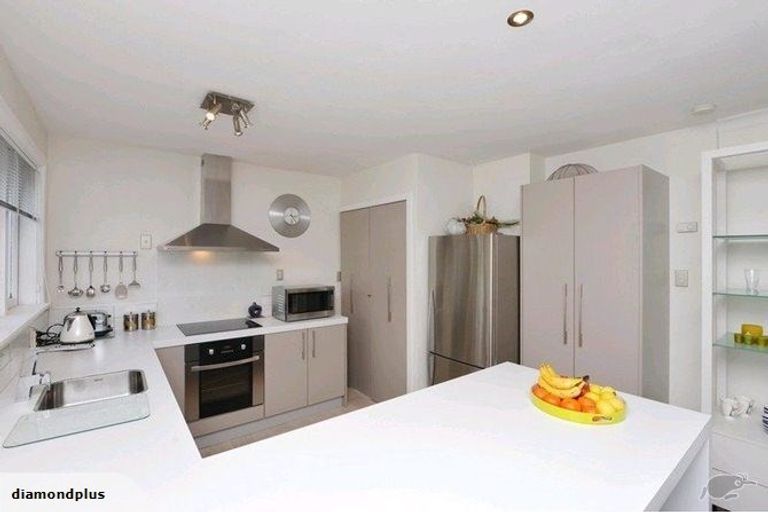 Photo of property in 51 Grahams Road, Ilam, Christchurch, 8041