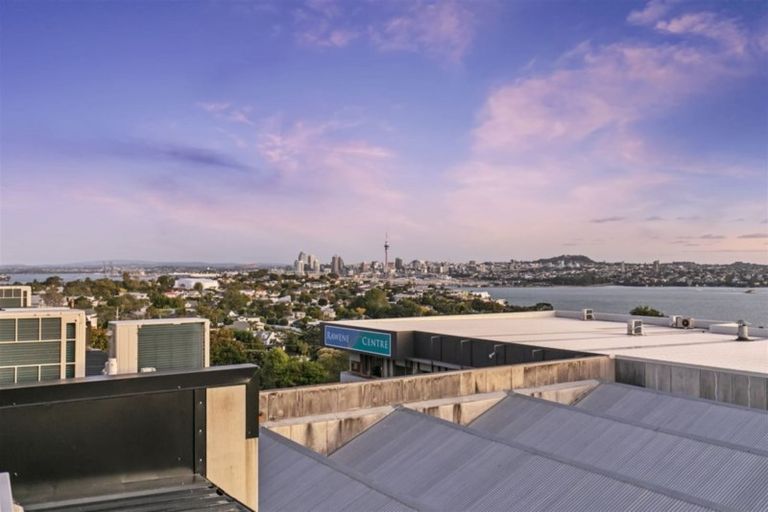 Photo of property in Sugar Lane Apartments, 11/31 Rawene Road, Birkenhead, Auckland, 0626