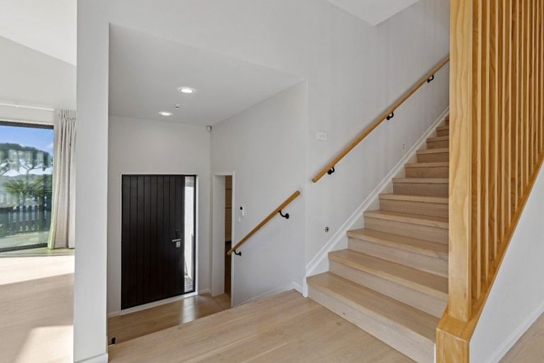 Photo of property in 8 Matau Way, Hauraki, Auckland, 0622