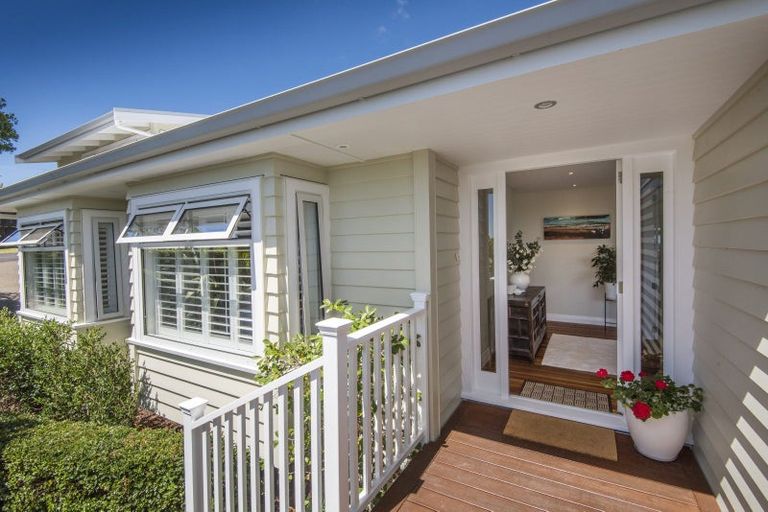 Photo of property in 120 Aberdeen Road, Campbells Bay, Auckland, 0620