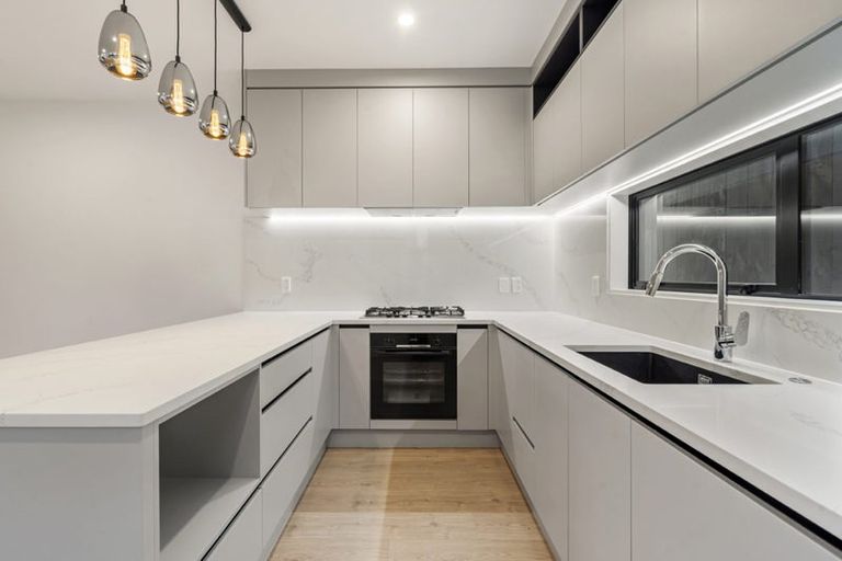 Photo of property in 24a Killarney Avenue, Torbay, Auckland, 0630