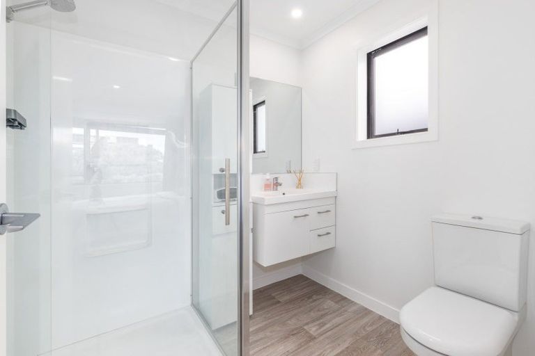 Photo of property in 18 Pateke Drive, Kenepuru, Porirua, 5022