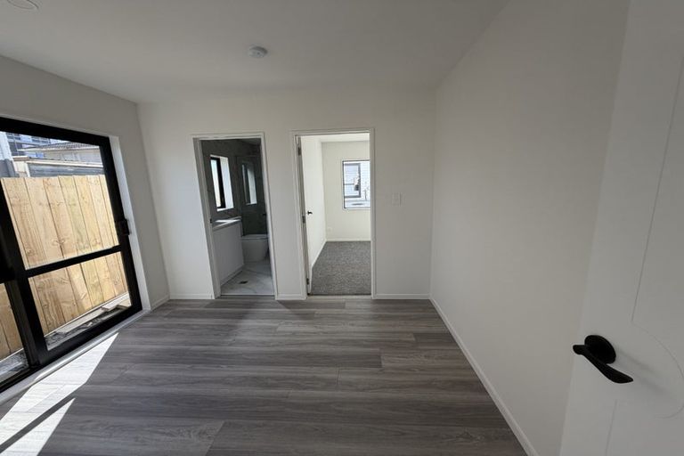 Photo of property in 1/24 Aberfeldy Avenue, Highland Park, Auckland, 2010