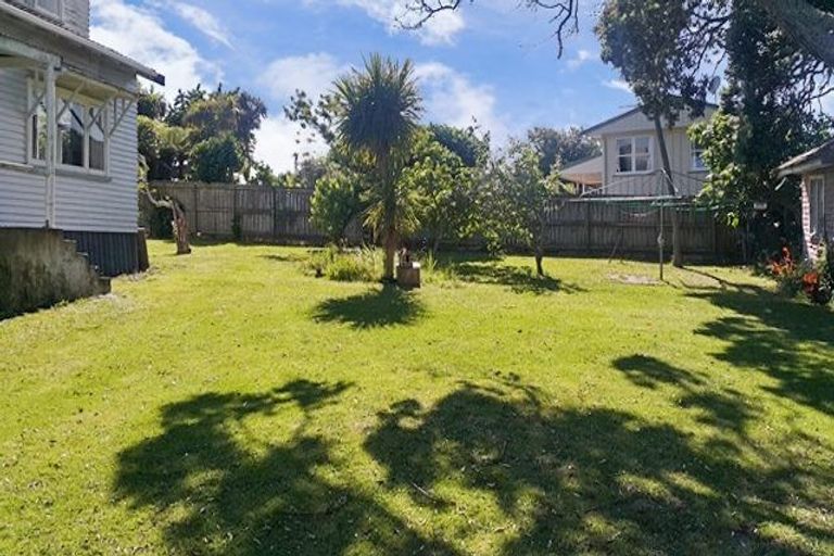 Photo of property in 10 Roys Road, Weymouth, Auckland, 2103