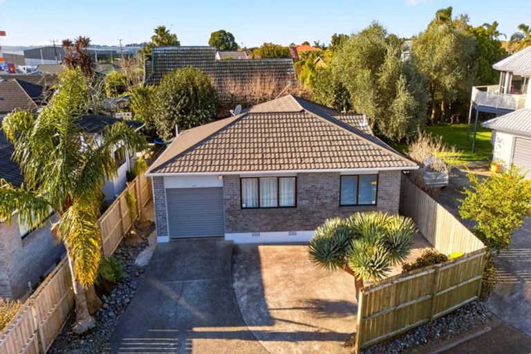 Photo of property in 1/273 Hobsonville Road, Hobsonville, Auckland, 0618