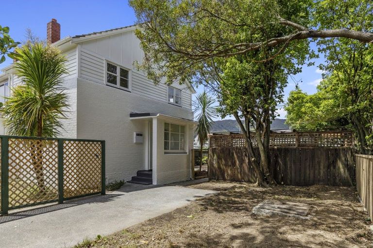 Photo of property in 1/87 Cambridge Terrace, Waterloo, Lower Hutt, 5011