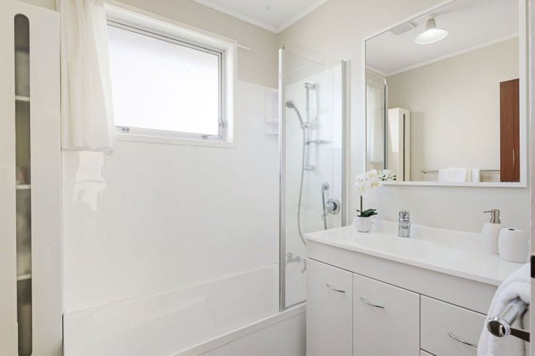 Photo of property in 101 Namata Road, One Tree Hill, Auckland, 1061